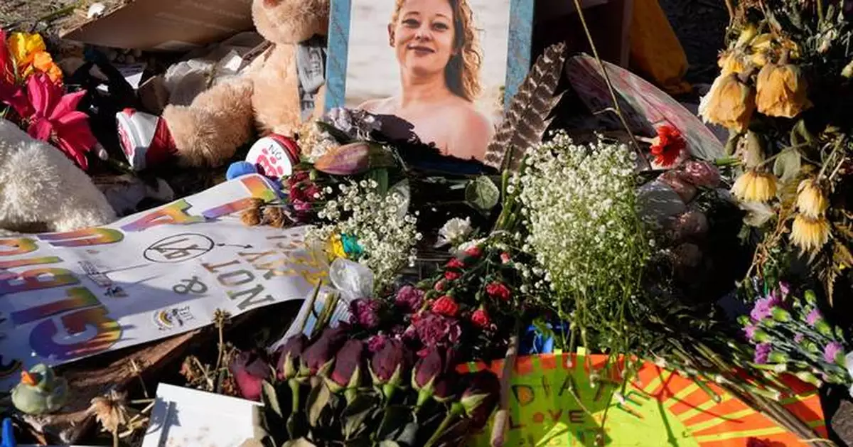 Renee Good's family sues US government and immigration officials over her killing in Minneapolis