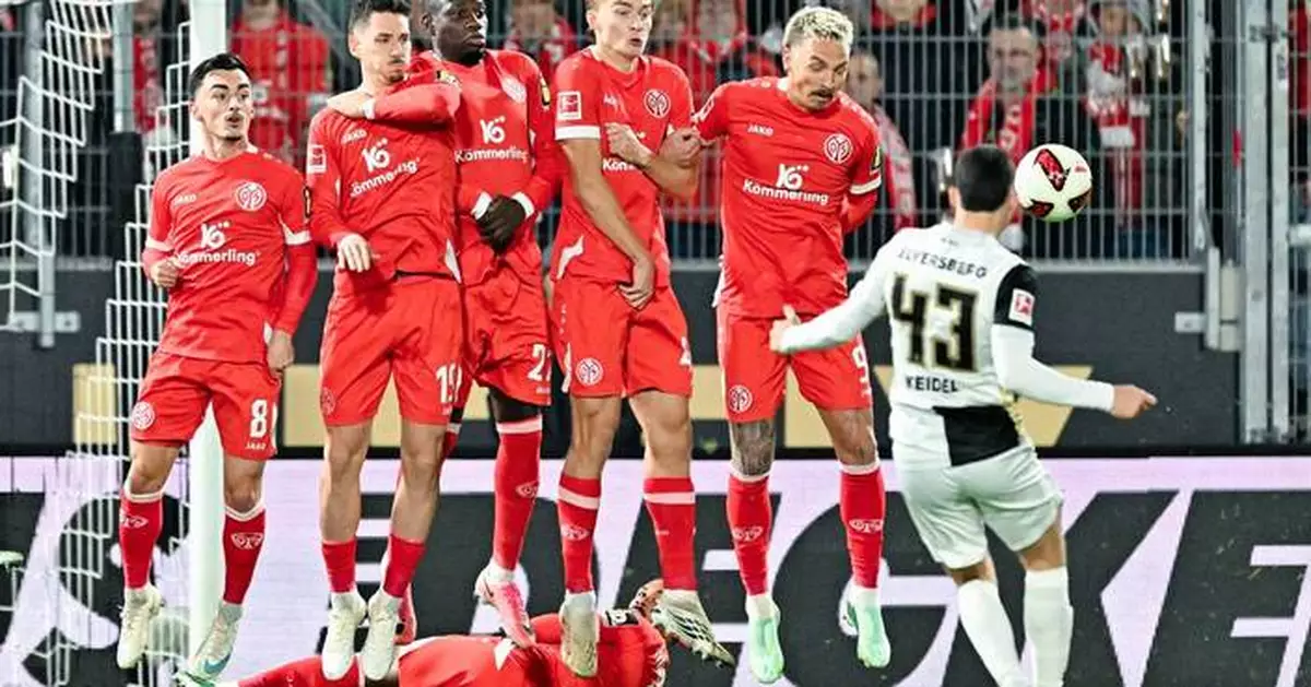 Hakimi's hat trick leads PSG's rout over Le Havre. Elversberg continues strong run in Bundesliga