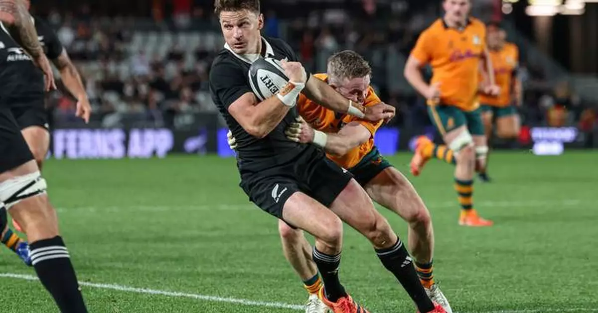 New Zealand makes 8 changes for the second rugby test against Australia