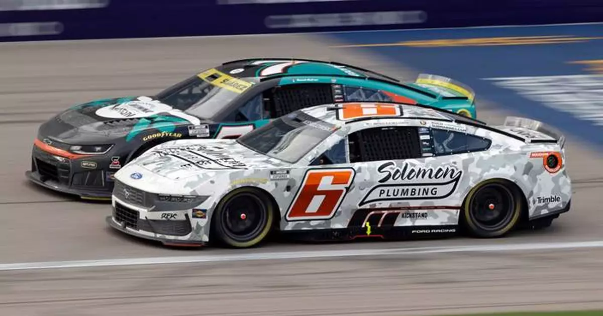 Drivers remember Kyle Busch before race at late Las Vegas star's hometown track