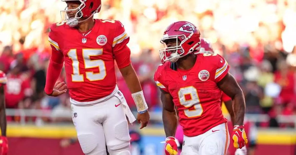 Pro Picks: Defending Super Bowl champion Seahawks will hand the Chiefs their first loss
