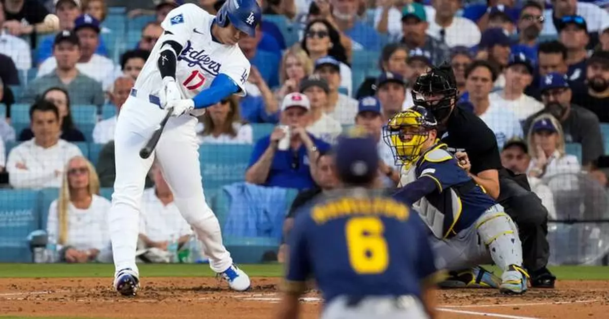 Shohei Ohtani back in the leadoff spot and launches a 3-run homer for the Dodgers in NLCS Game 4