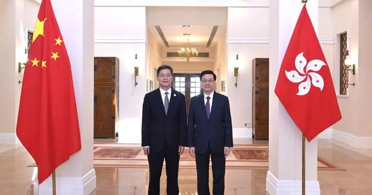 John Lee and Lan Fo'an Discuss Economic Cooperation at APEC Finance Ministers' Meeting in Hong Kong