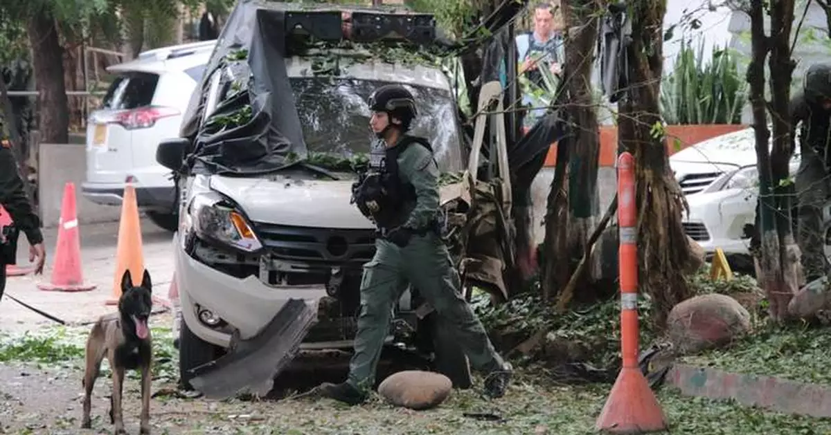 Bomb blast near Colombia’s border with Venezuela injures at least 4 police officers