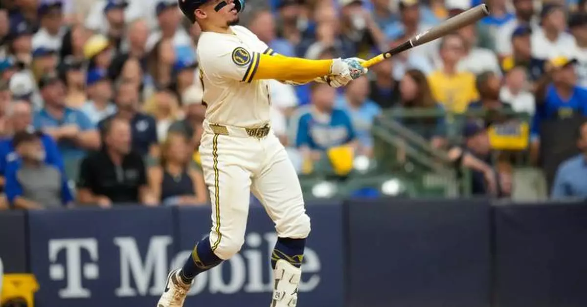 Contreras delivers and Milwaukee's bullpen shines as the Brewers top the Dodgers 7-4 in NLCS Game 2