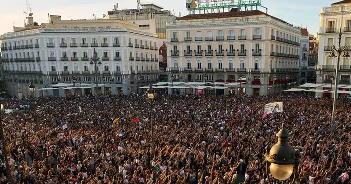 Spanish protesters march on Parliament as emergency housing decrees are set to be rejected