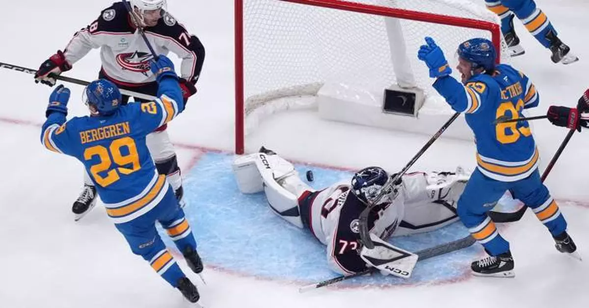 Snuggerud, Holloway lift Blues to 5-3 victory over Blue Jackets