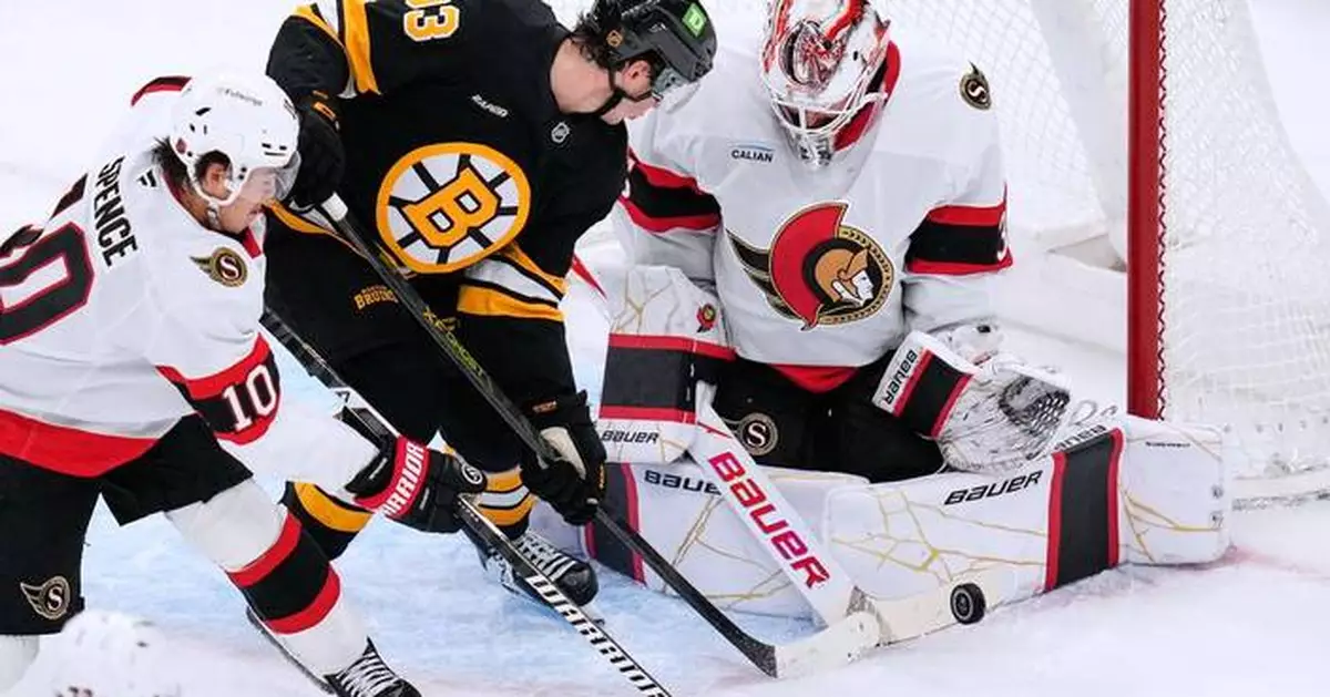 Senators goalie Linus Ullmark leaves game at the Bruins after two periods