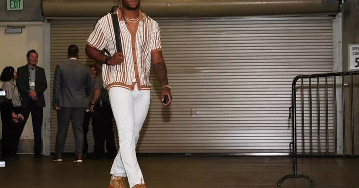 Fashion forward: Eyes on tunnel 'fits' when Saints and Steelers dress to impress for Paris game