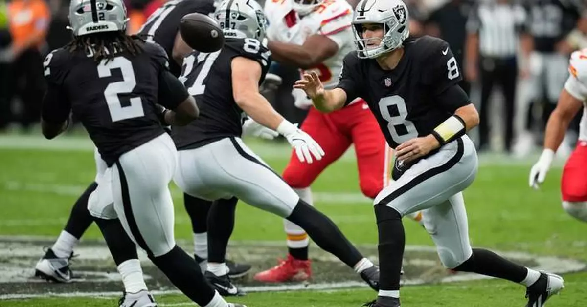 Klint Kubiak takes blame for a Raiders run game that ranks worst in NFL in yards per carry