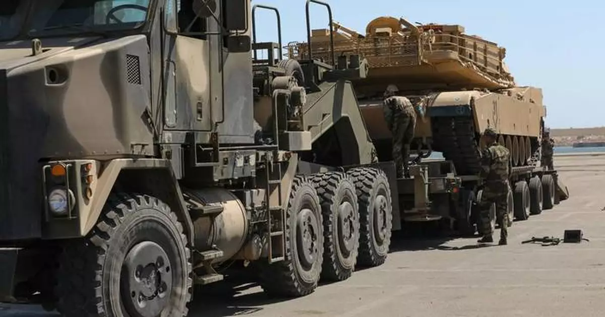 Oshkosh Defense Receives Follow-On Order from Morocco for HET A1 Tractors and Trailers