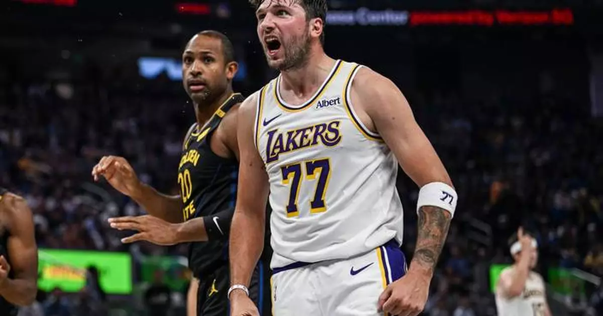 Stephen Curry scores 31 points and outduels Luka Doncic as Warriors come back to beat Lakers 112-95