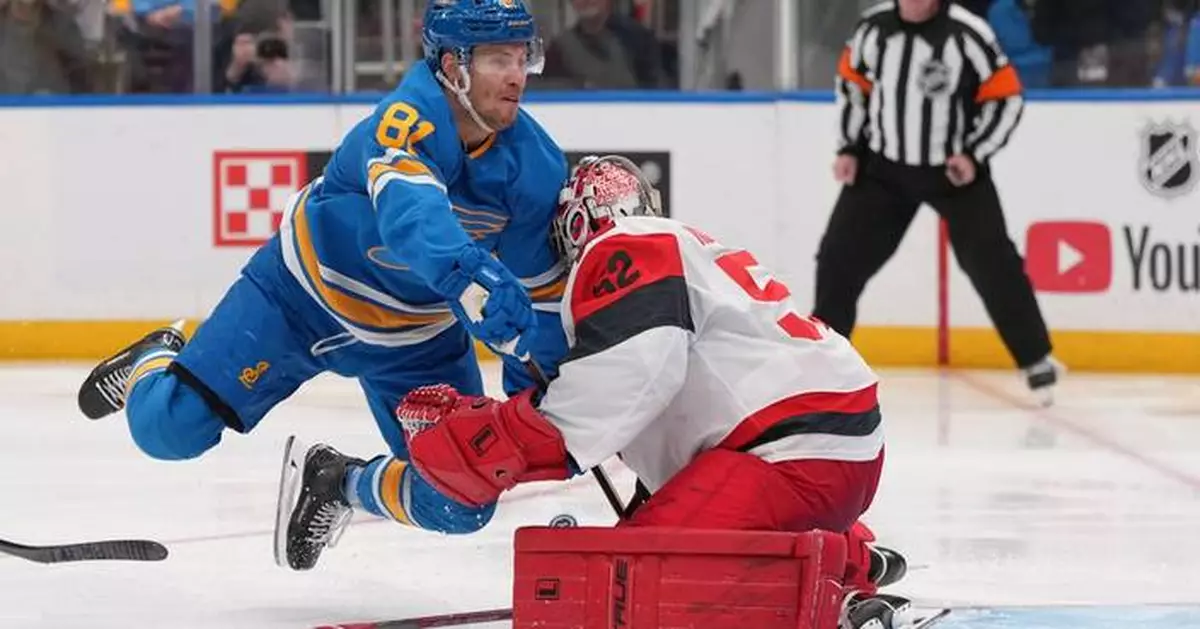 Kochetkov makes 24 saves to help the Hurricanes beat the Blues 4-0
