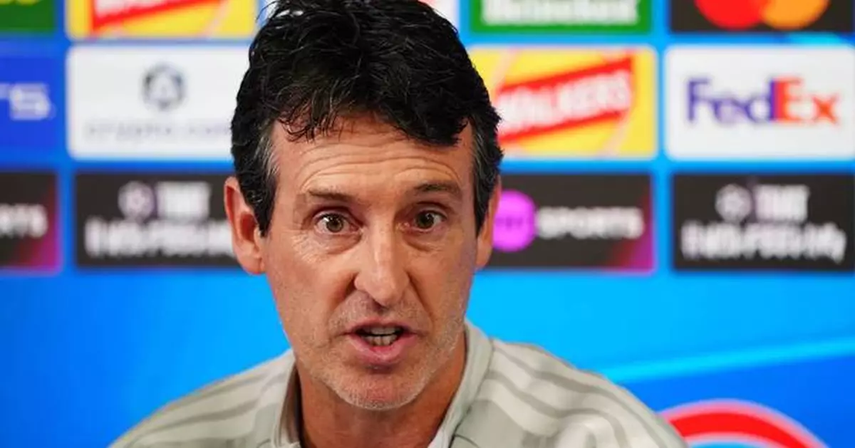 Carragher sorry for comments about Aston Villa that sparked club to say it was taking legal action