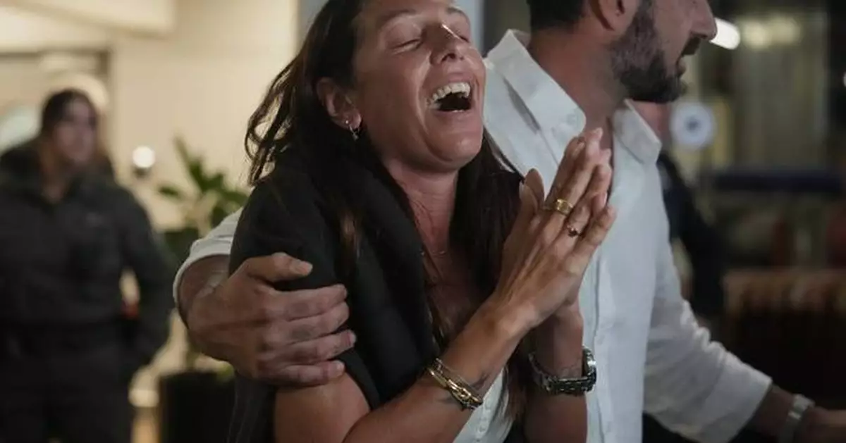 Photos of passengers returning to Tel Aviv after attack aboard FlyDubai flight