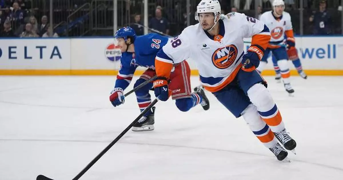 Islanders defenseman Alexander Romanov is out 6-8 months with a torn ACL in his right knee