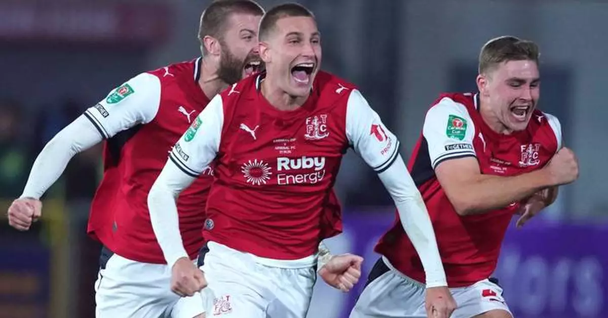 Arsenal embarrassed in penalty-shootout loss to 4th-tier Fleetwood in English League Cup stunner