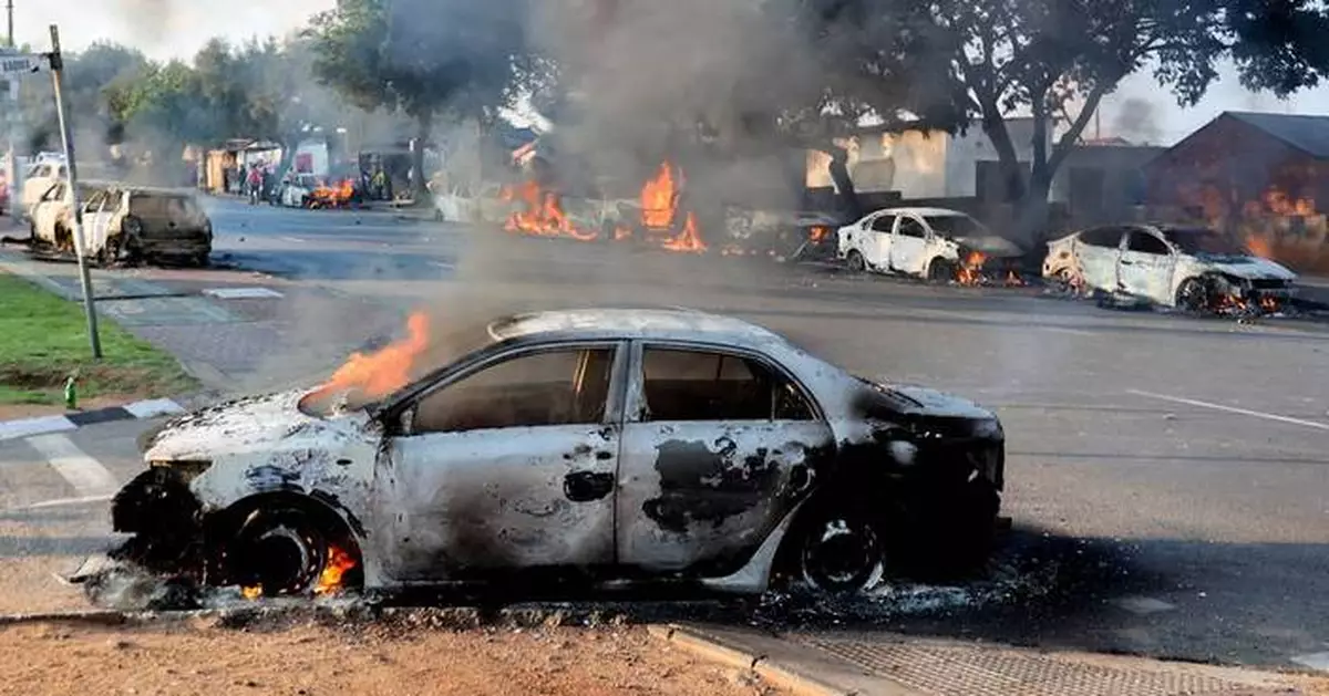 Vehicles torched in South Africa as protests over asylum ruling rage on