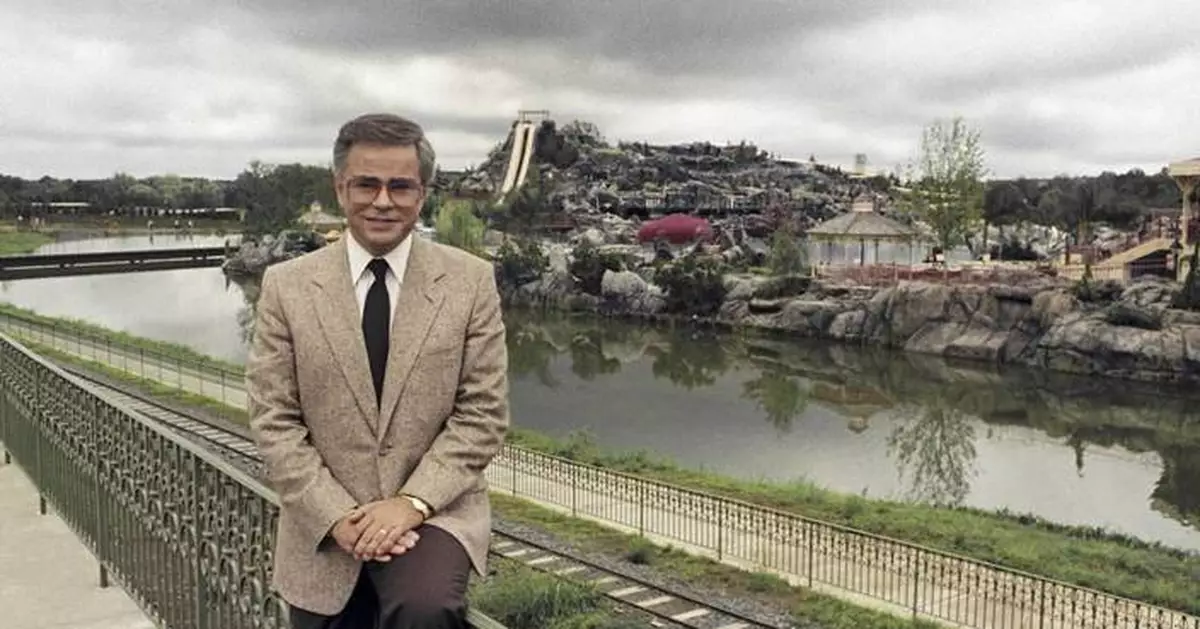 Jim Bakker, who built ‘PTL Club’ televangelism empire, has died at 86