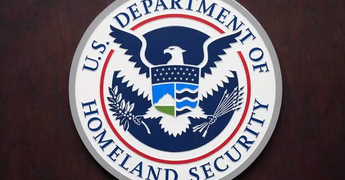 Trump administration cuts refugees’ deadline to contest status termination, raising fears