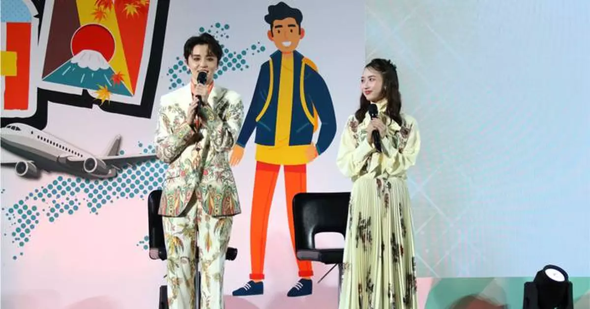 Takarazuka Revue Delivers a Special Performance at the "Visit Japan FIT Fair #18" Stage Event Held at Siam Paragon