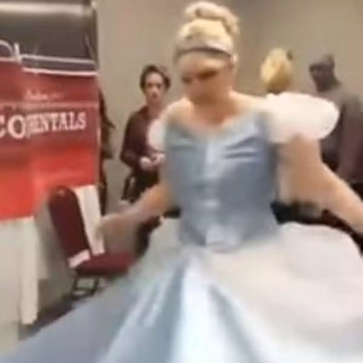 「灰姑娘」廿秒變公主