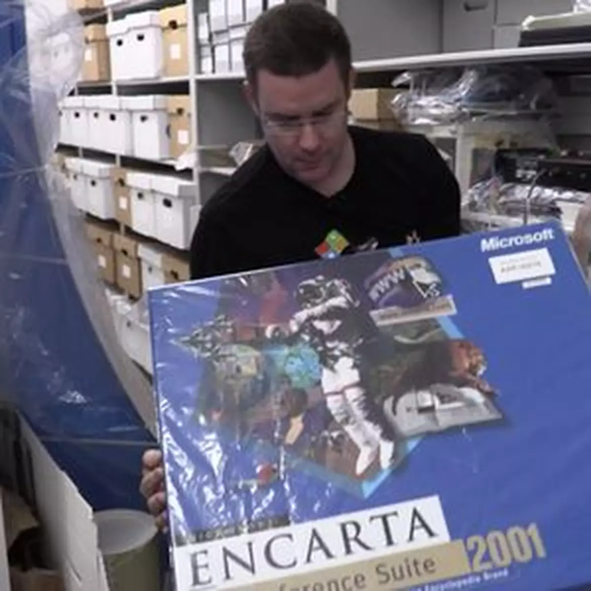 微軟自揭黑歷史：表現不好扔去餵狗