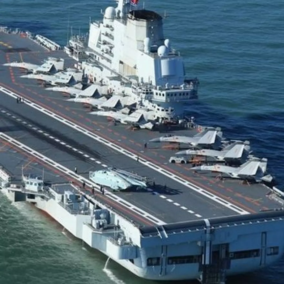 遼寧號搭10艦載機現身 中國海軍展訓練成果