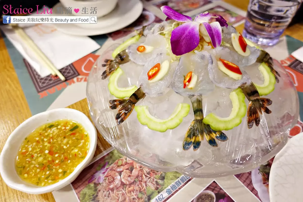 亞萊嘜嘜。.* 元朗泰越小食店～