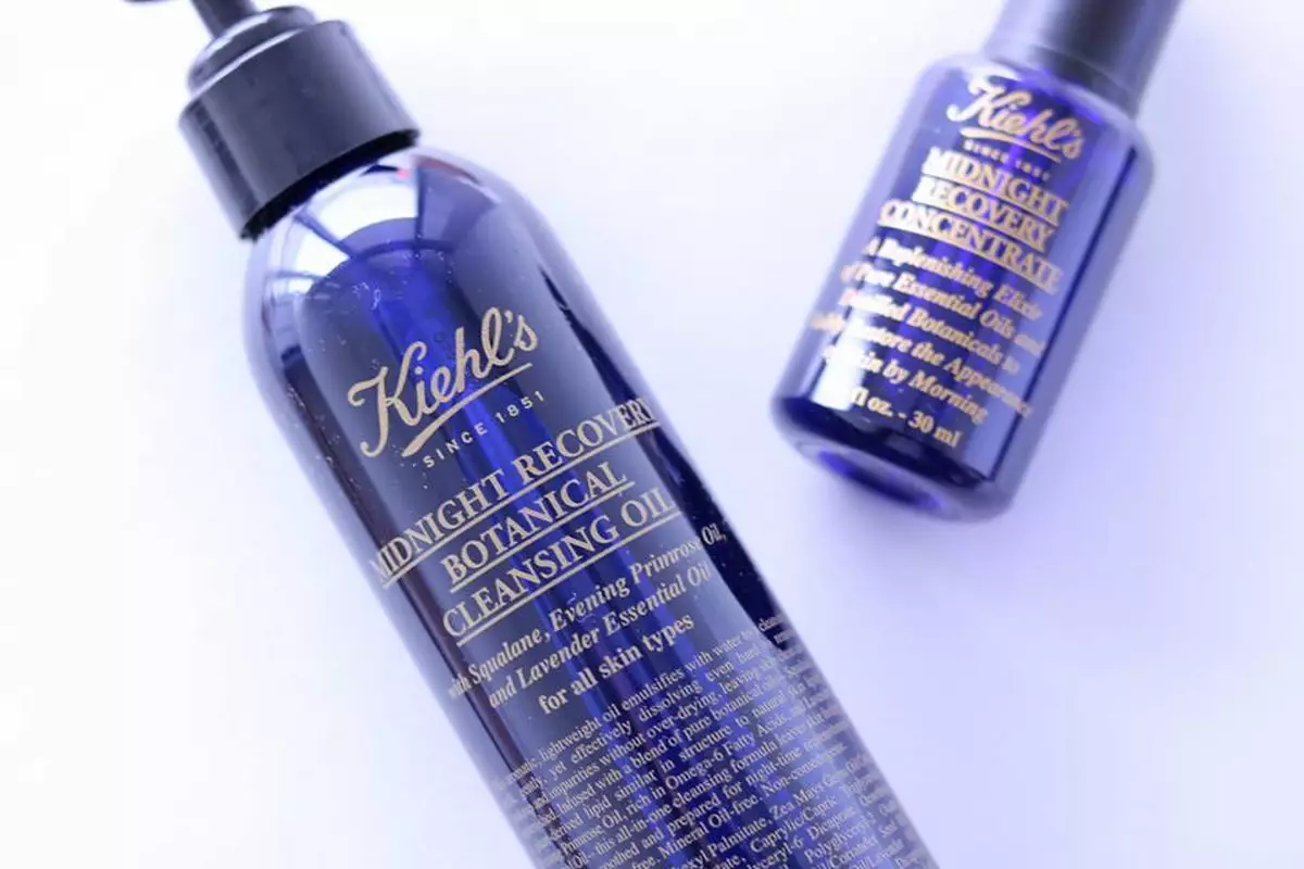 蝴蝶結姐姐~【護膚】Kiehl's首推深夜奇蹟溫和潔顏油~彌漫星空的溫柔