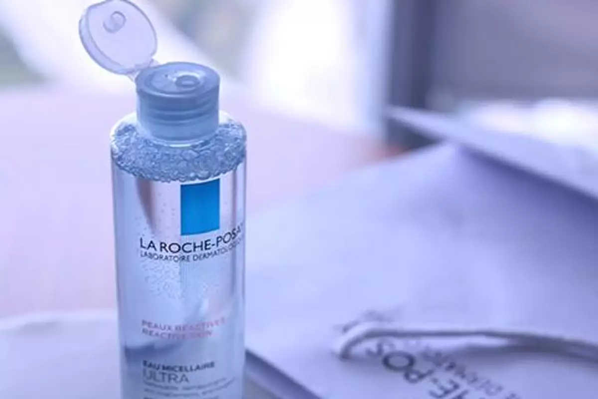 蝴蝶結姐姐~【護膚】La Roche-Posay 溫泉舒緩低敏卸妝潔膚水~肌膚也要泡溫泉？
