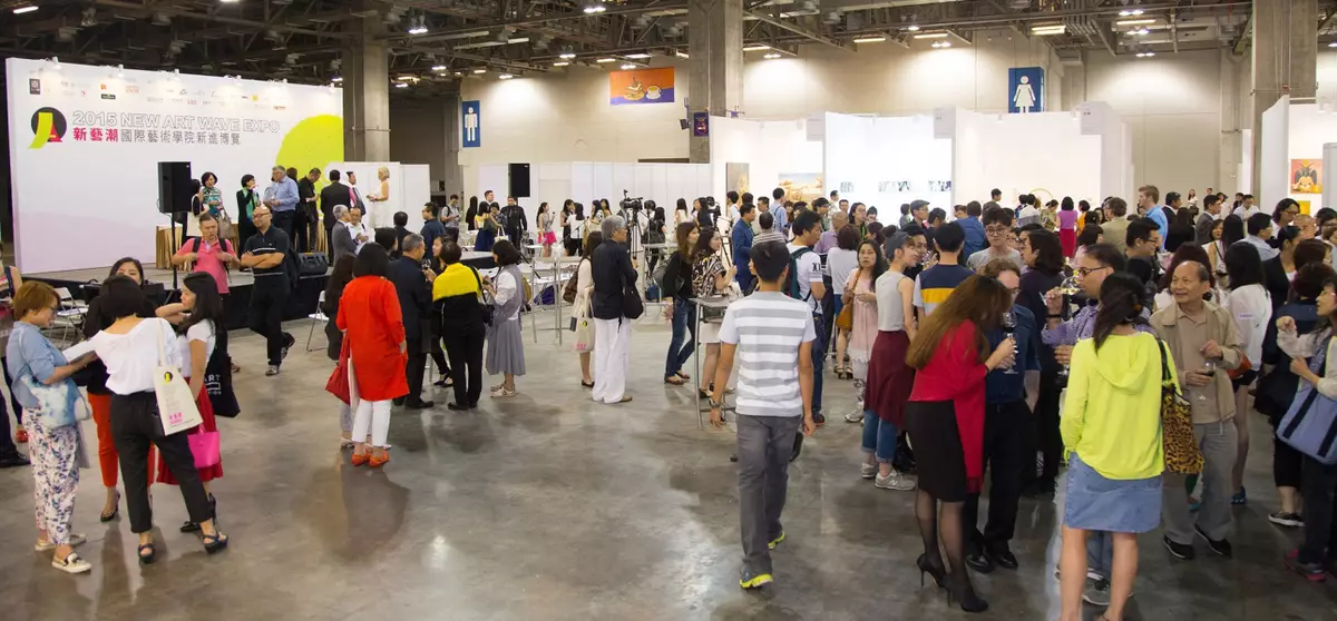 藝術家及作品是需要宣傳的