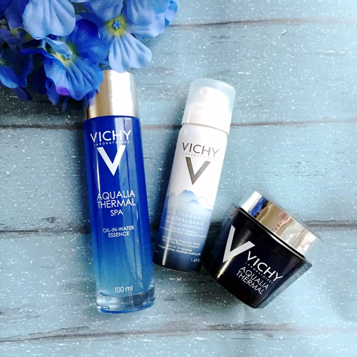 美肌之路。VICHY 水油之間。天然保護屏障。溫泉礦物保濕微精華液