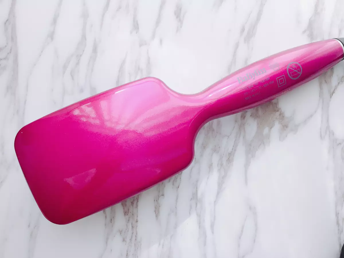 BaByliss 家中也可以梳出負離子直髮效果