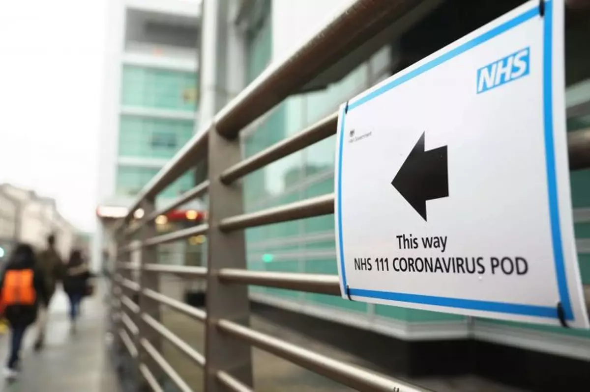 英國醫生抗疫紀事: 倫敦醫院連氧氣都不夠  方艙醫院卻沒有醫護 收不到病人