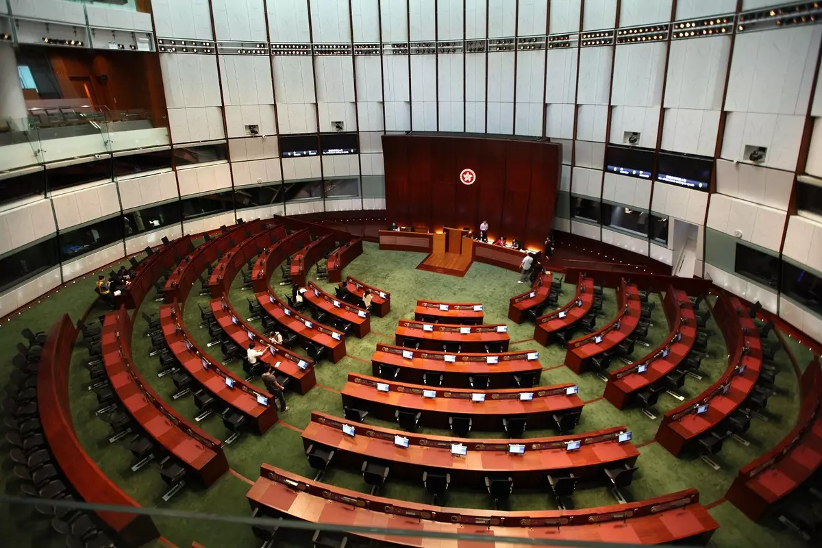 香港選舉新規，規劃香港新未來——9月19月香港選委會舉行首場選舉