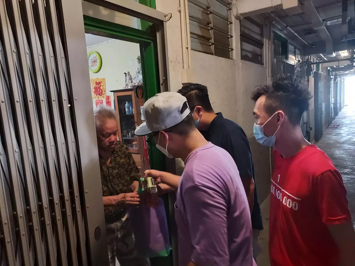國慶前夕 KOL出動上門探訪 與基層同樂