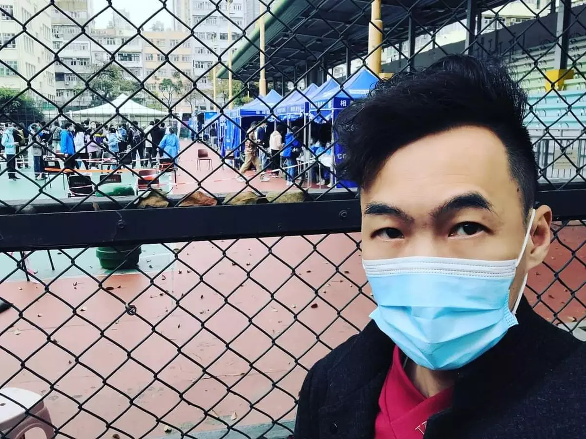 與港人共同進退 疫情不退我們不退 守護香港不惜一切 加油