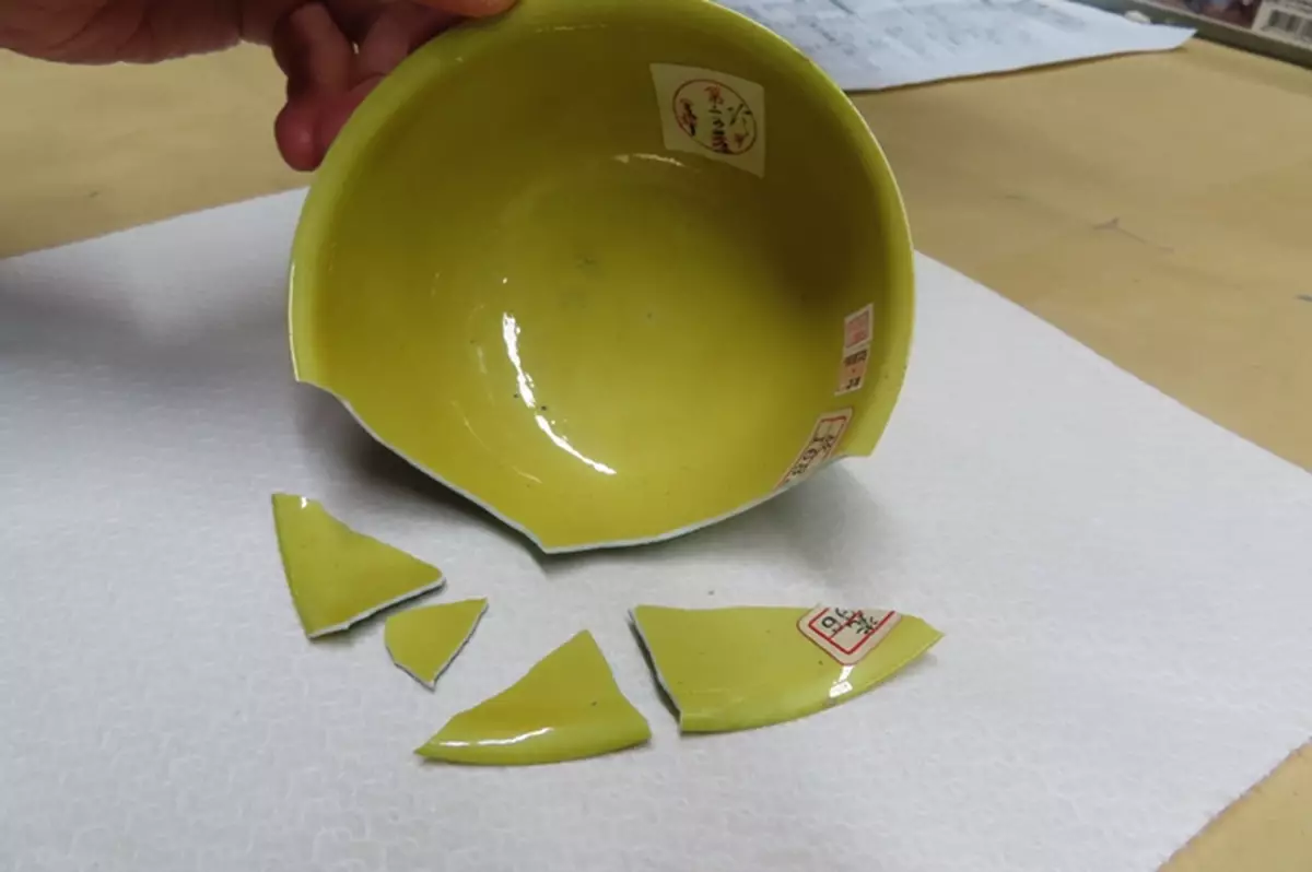 故宮三件國寶被蔡英文砸爛了！（標題黨示範，或與真實無關）