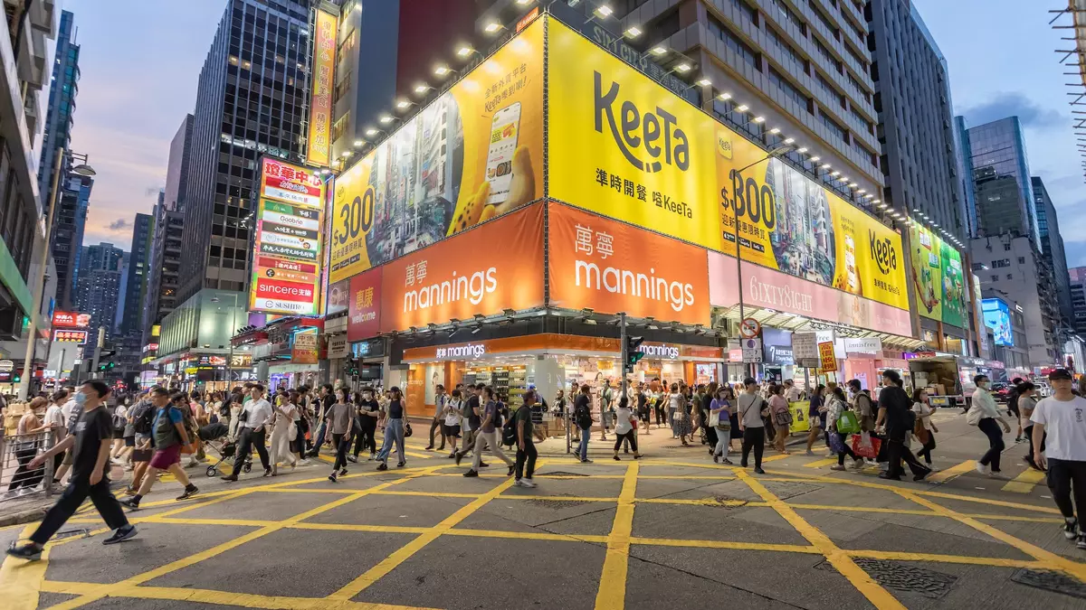 范逸豪：香港青年的「窮鬼經濟」現象：「窮」頂之下的樂觀與勇氣