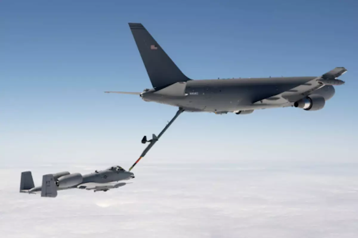 波音加油機爆致命裂縫 「空中奶媽」成美軍對華戰略破口？