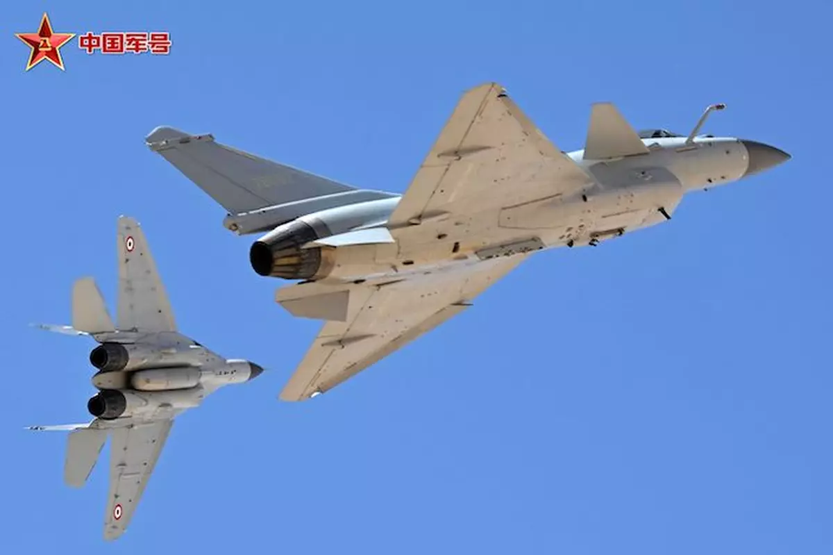 埃空軍再牽手 大漠切磋戰術 解碼「文明之鷹」聯合訓練看點