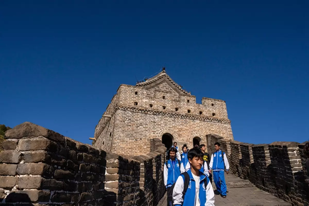 蕞爾小國與大國排資論輩，竟然有人當真