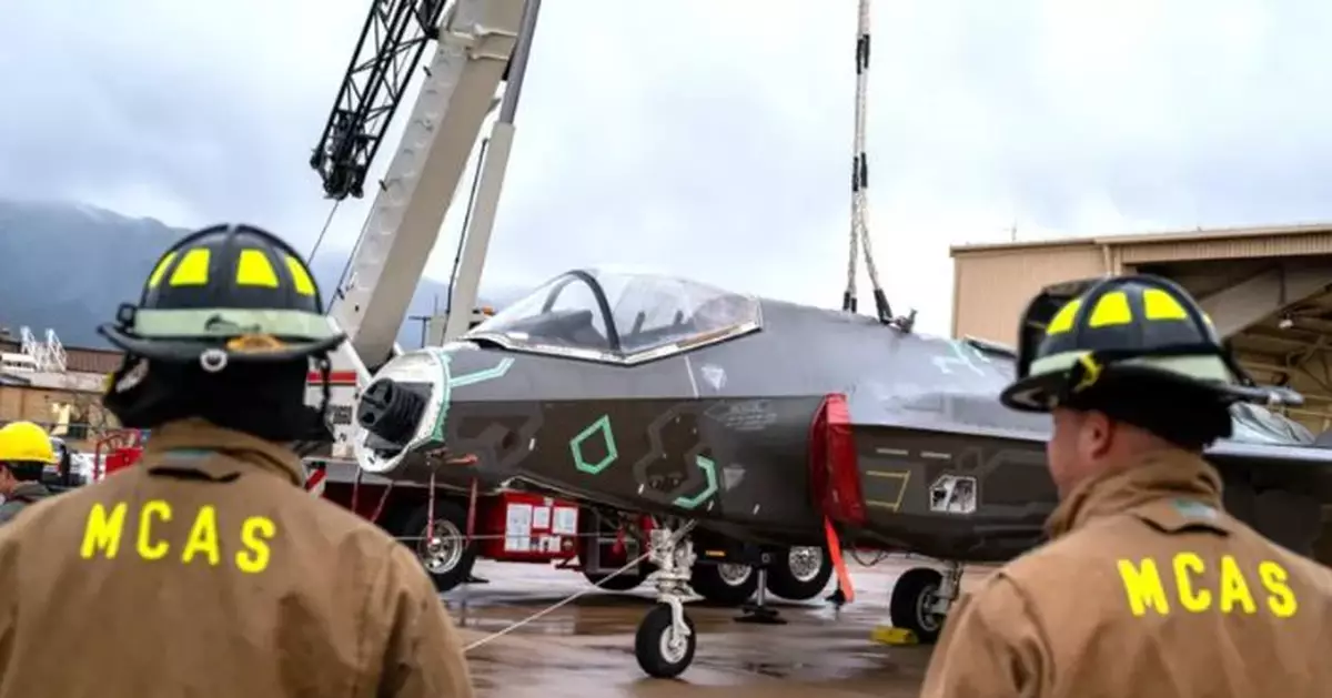 美媒尷尬承認：新造的F-35「無眼」，飛行訓練需要「有人陪」