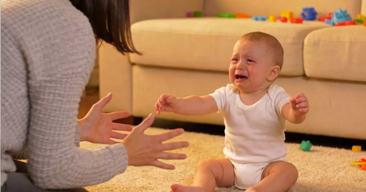 分離焦慮實戰：外出與交托，BB同照顧者嘅磨合