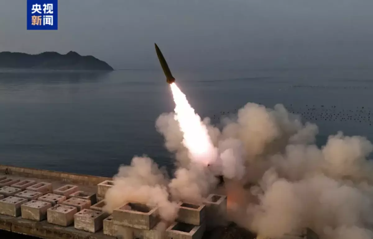 金仔送「大禮」！高市台海作妖未夠24小時 北韓導彈精準「答謝」日本海