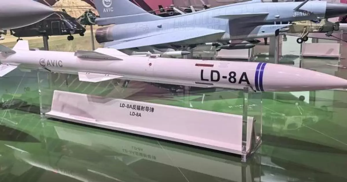 殲-16D電子戰機首掛反輻射導彈「雷達殺手」，射程200公里連關機都逃不掉