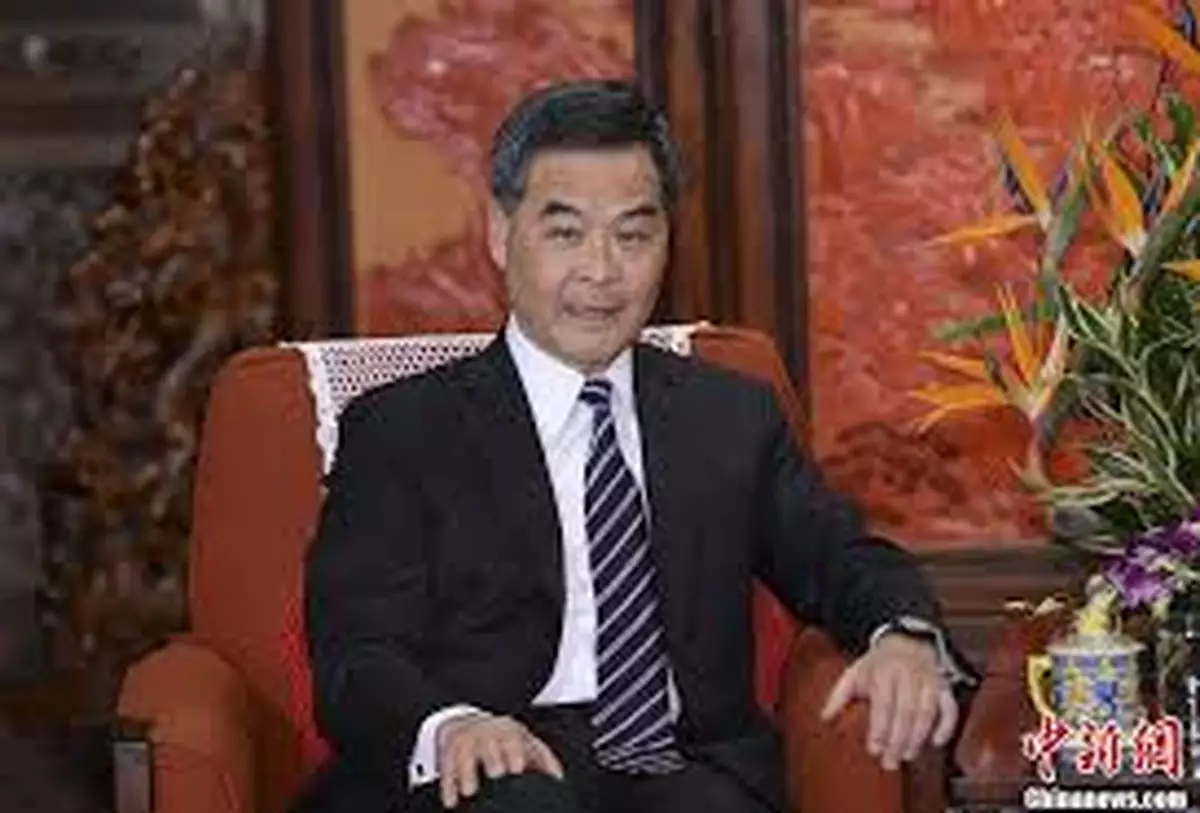 梁振英述職規範化有玄機