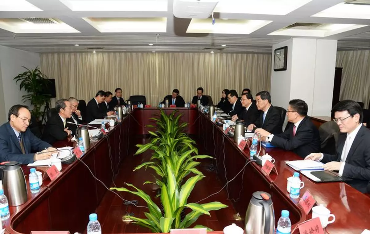 梁振英也要做好這份工