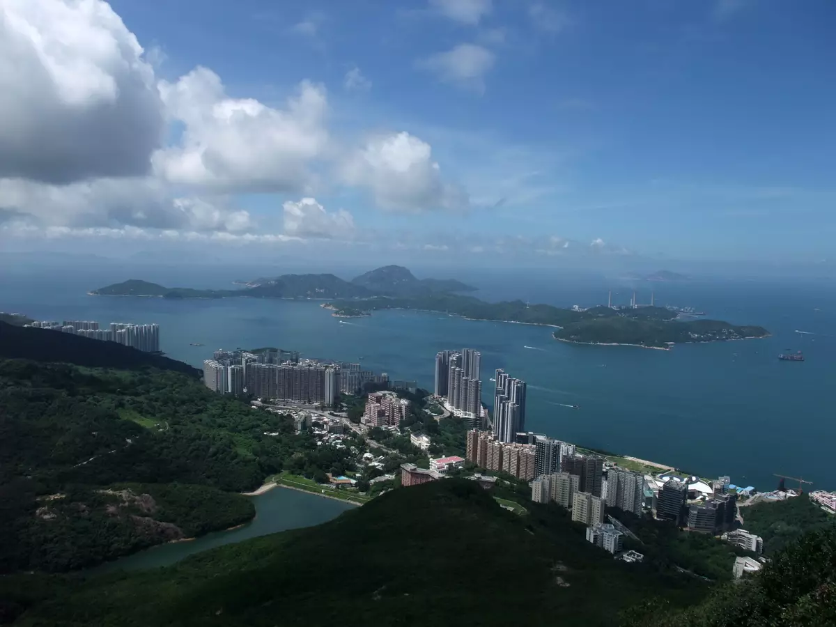 建人工島締造香港未來